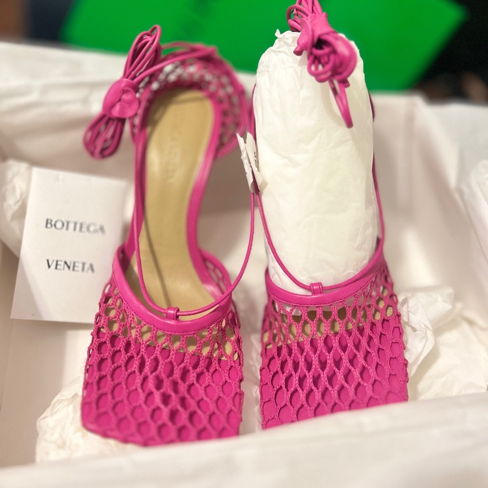 BRAND NEW NEVER WORN BOTTEGA VENETA Stretch Ankle Strap Sandals NO OFFERS